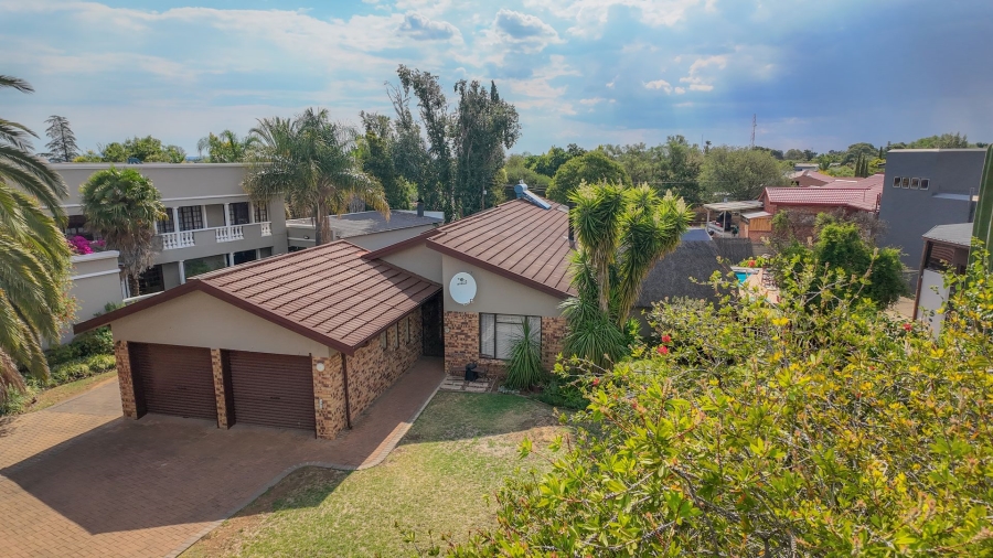 4 Bedroom Property for Sale in Heuwelsig Free State